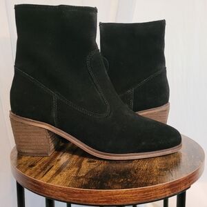 Black suede ankle boots new in box size 7